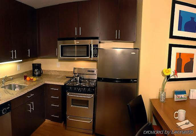 Towneplace Suites By Marriott Sacramento Розвилл Экстерьер фото